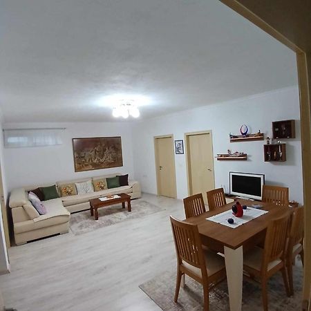 Eniguesthouse Gjirokaster Exterior photo