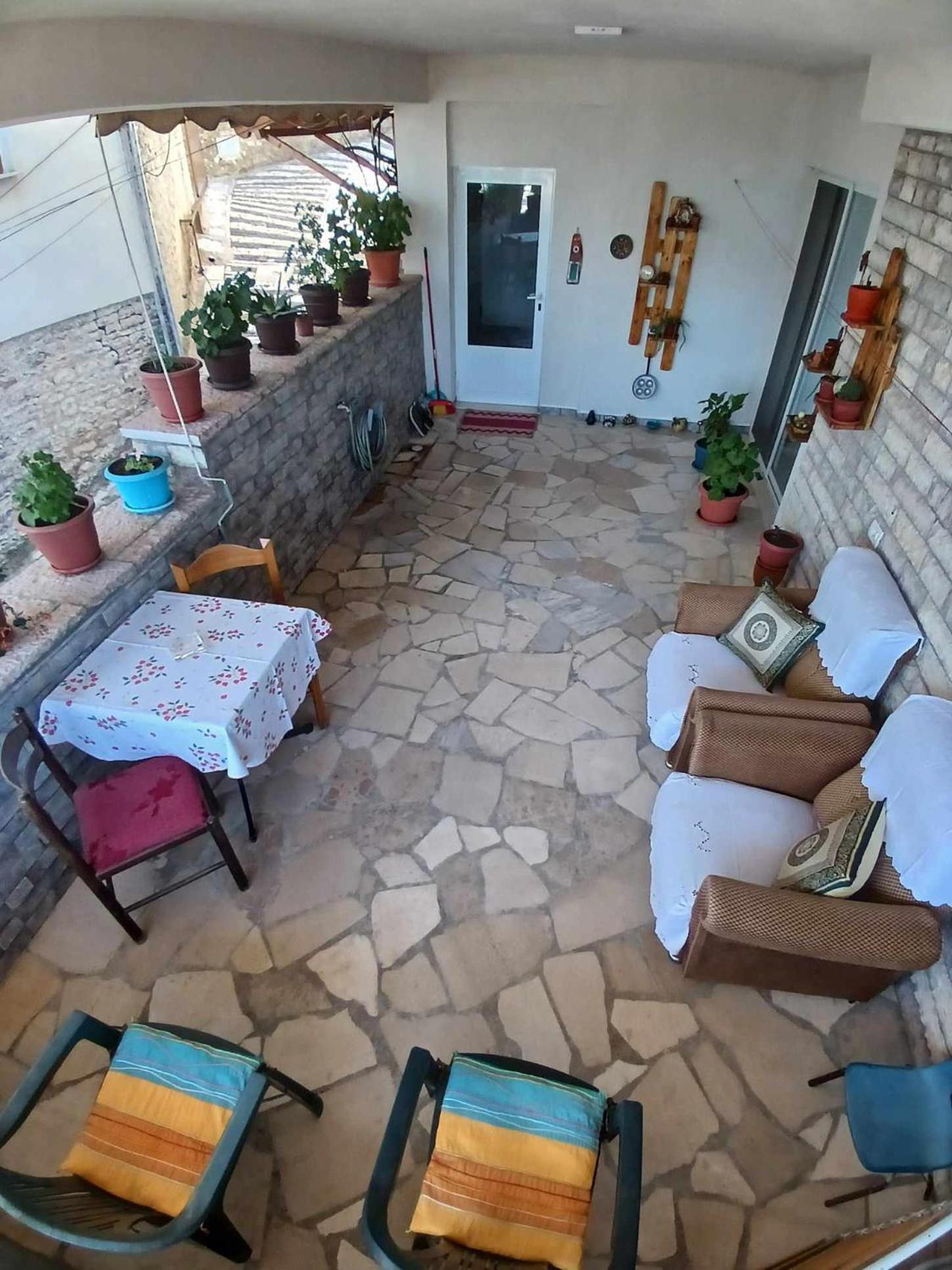 Eniguesthouse Gjirokaster Exterior photo