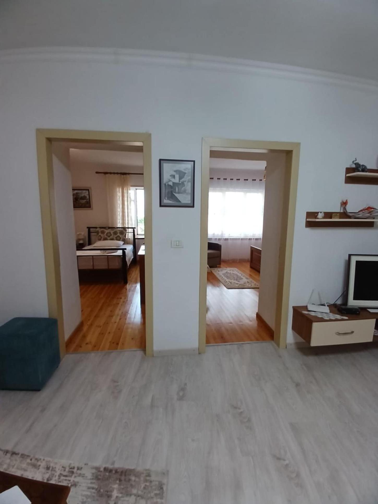 Eniguesthouse Gjirokaster Exterior photo