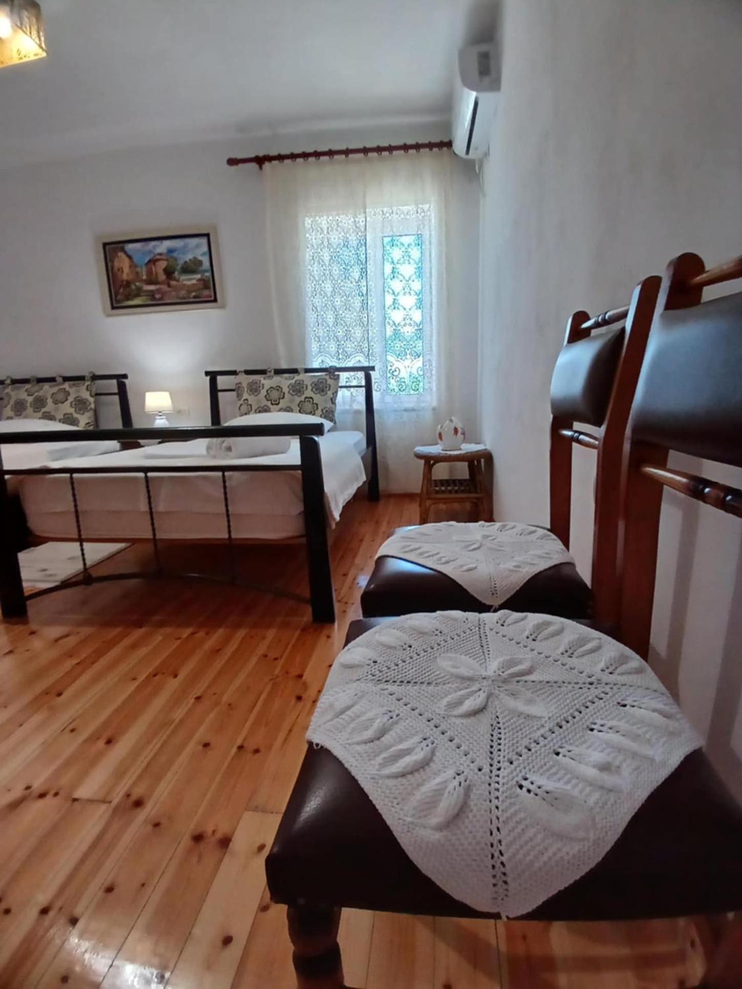 Eniguesthouse Gjirokaster Exterior photo