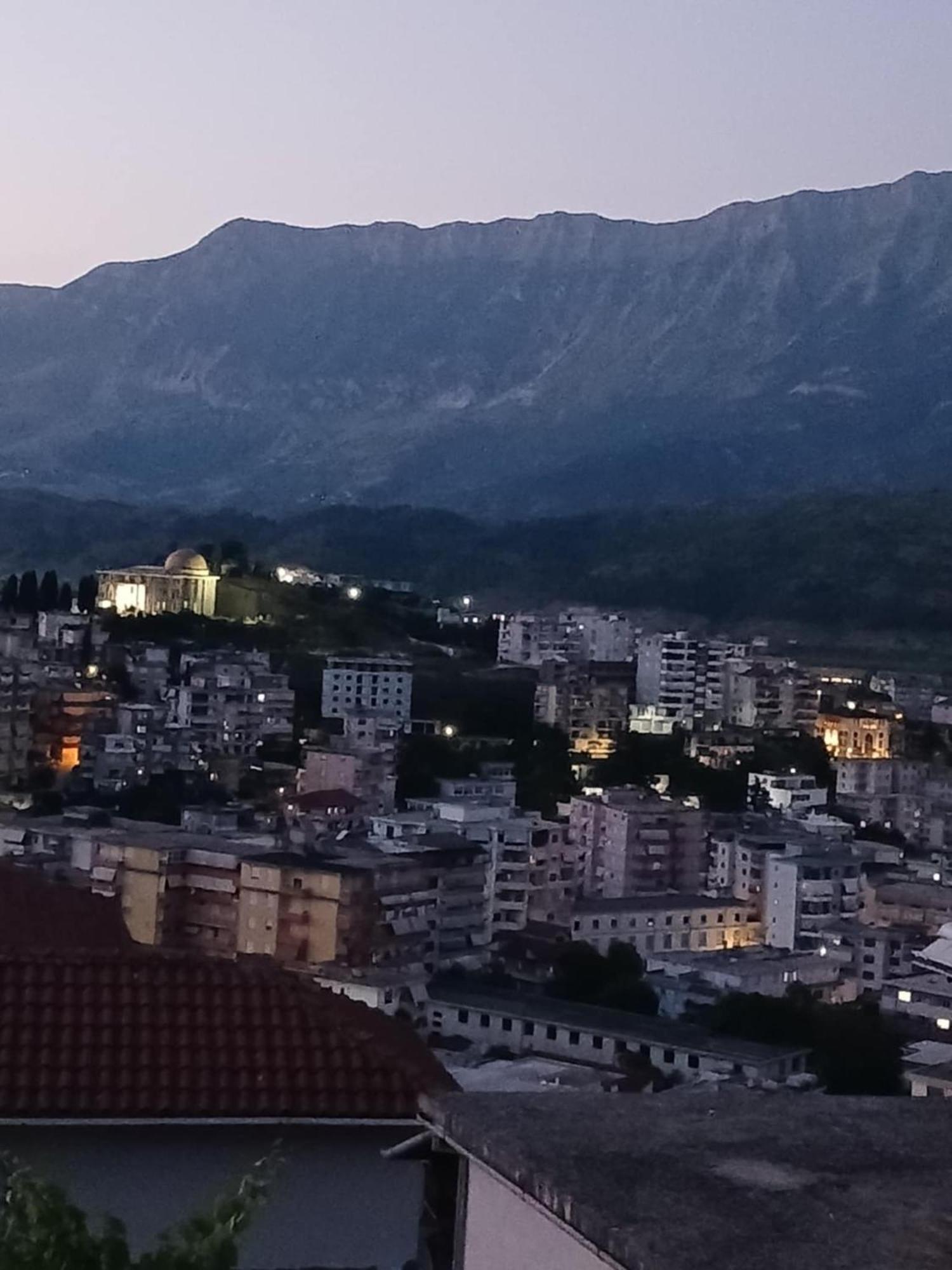 Eniguesthouse Gjirokaster Exterior photo